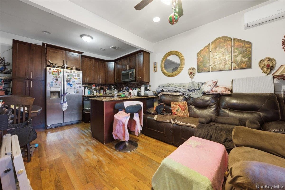 1268 Findlay Avenue thumbnail 5