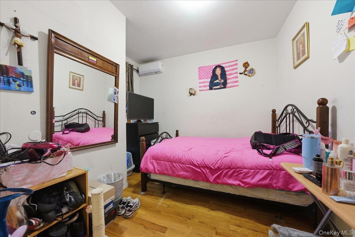 1268 Findlay Avenue thumbnail 9