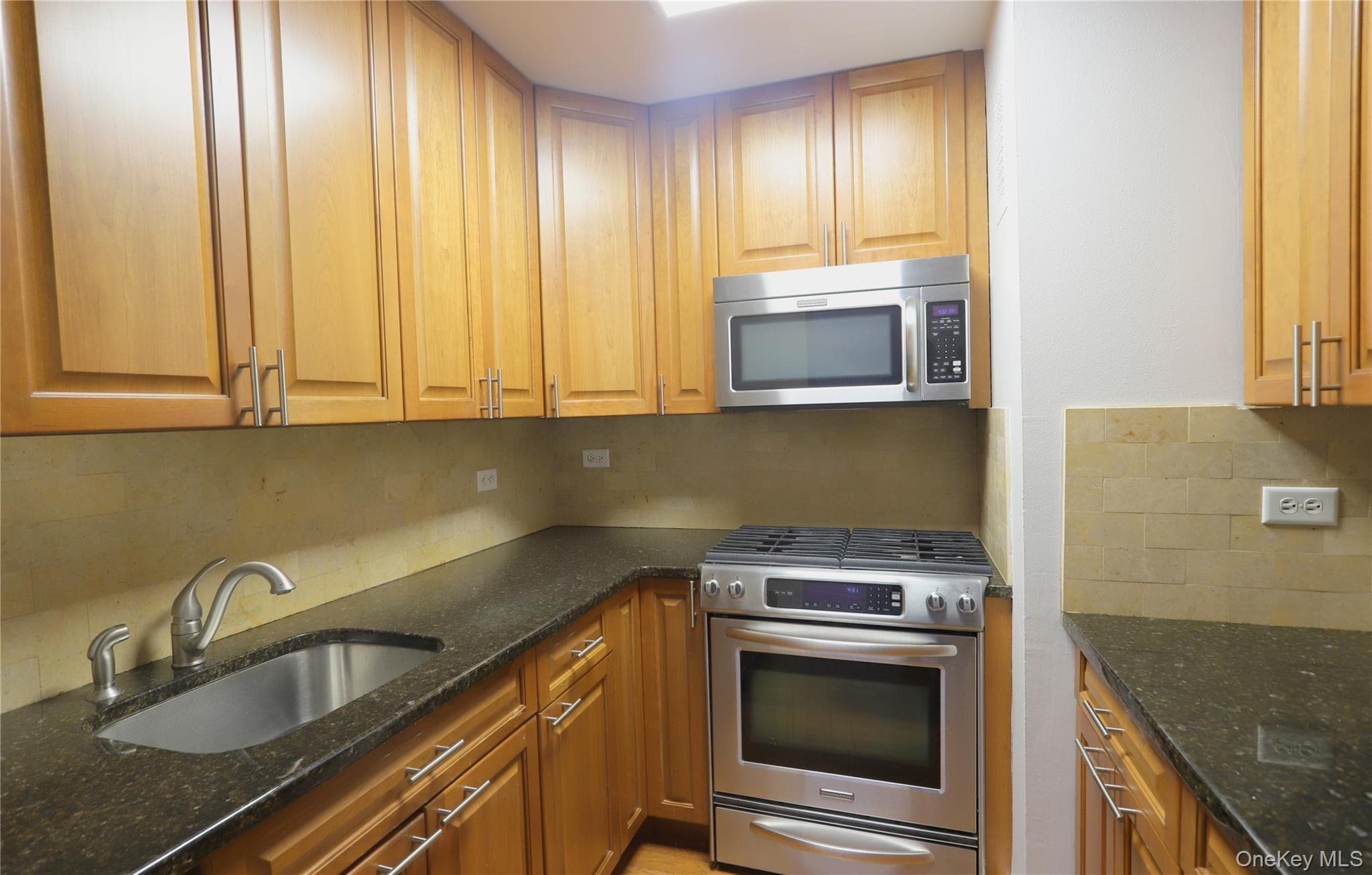333 Pearl ST Unit: 16-M thumbnail 7