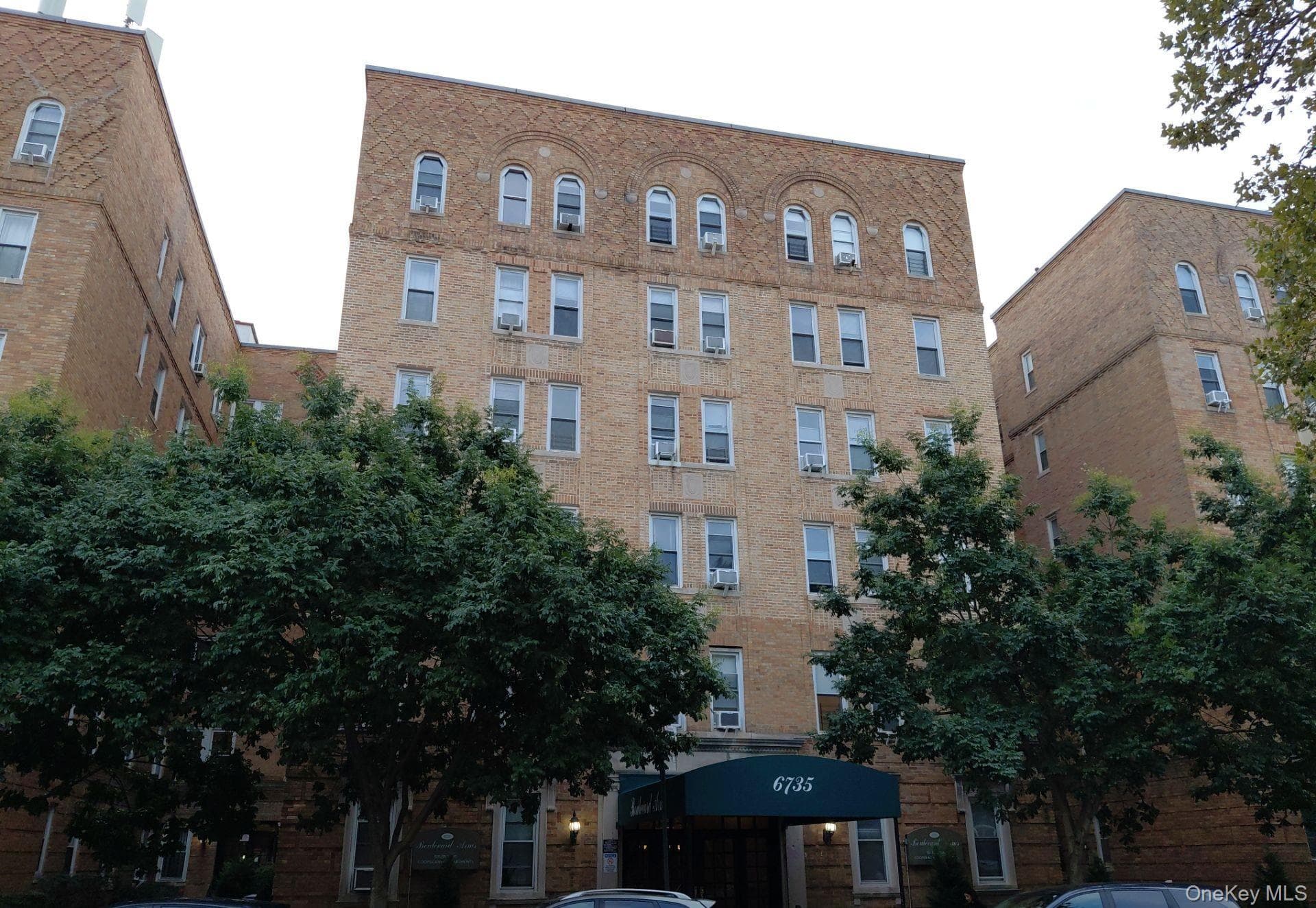 6735 Ridge Boulevard Unit: 5F photo 1