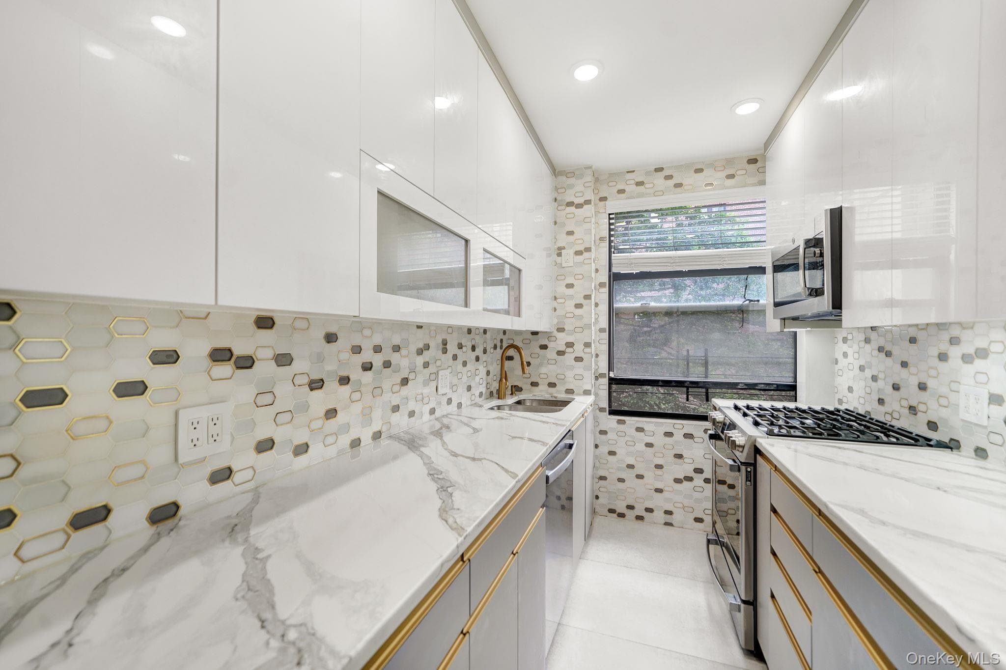 98-25 64th Road Unit: 2B thumbnail 11