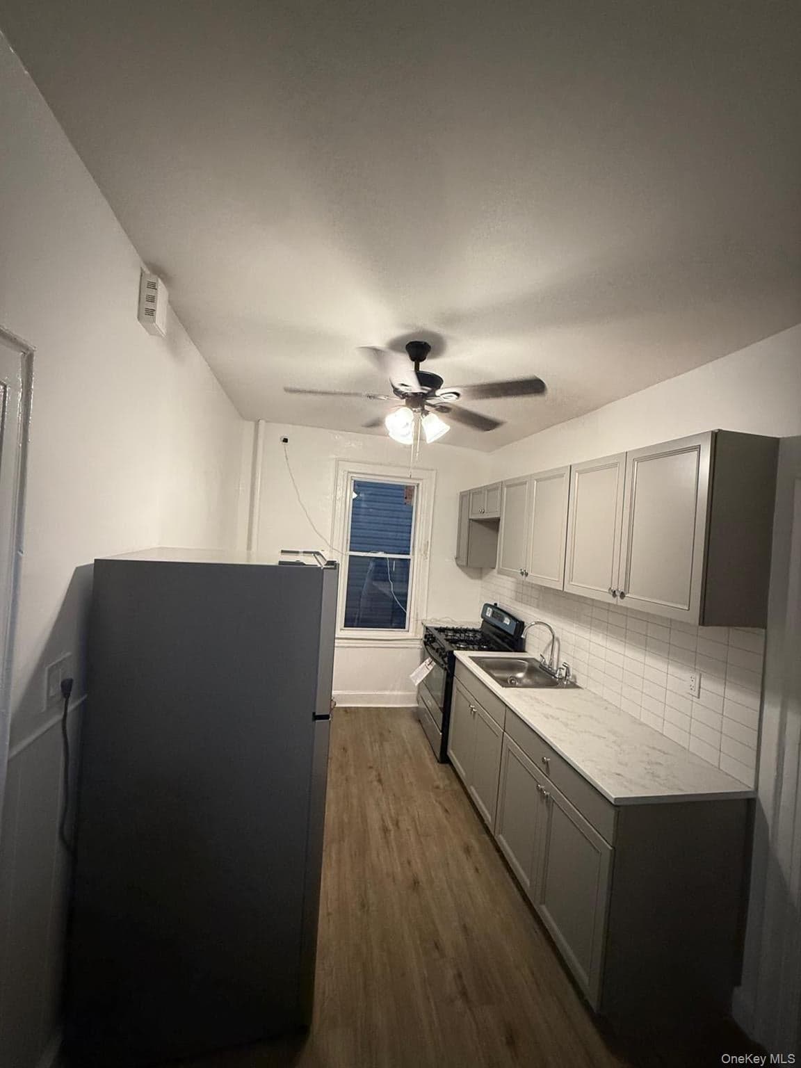4432 Edson Avenue thumbnail 2