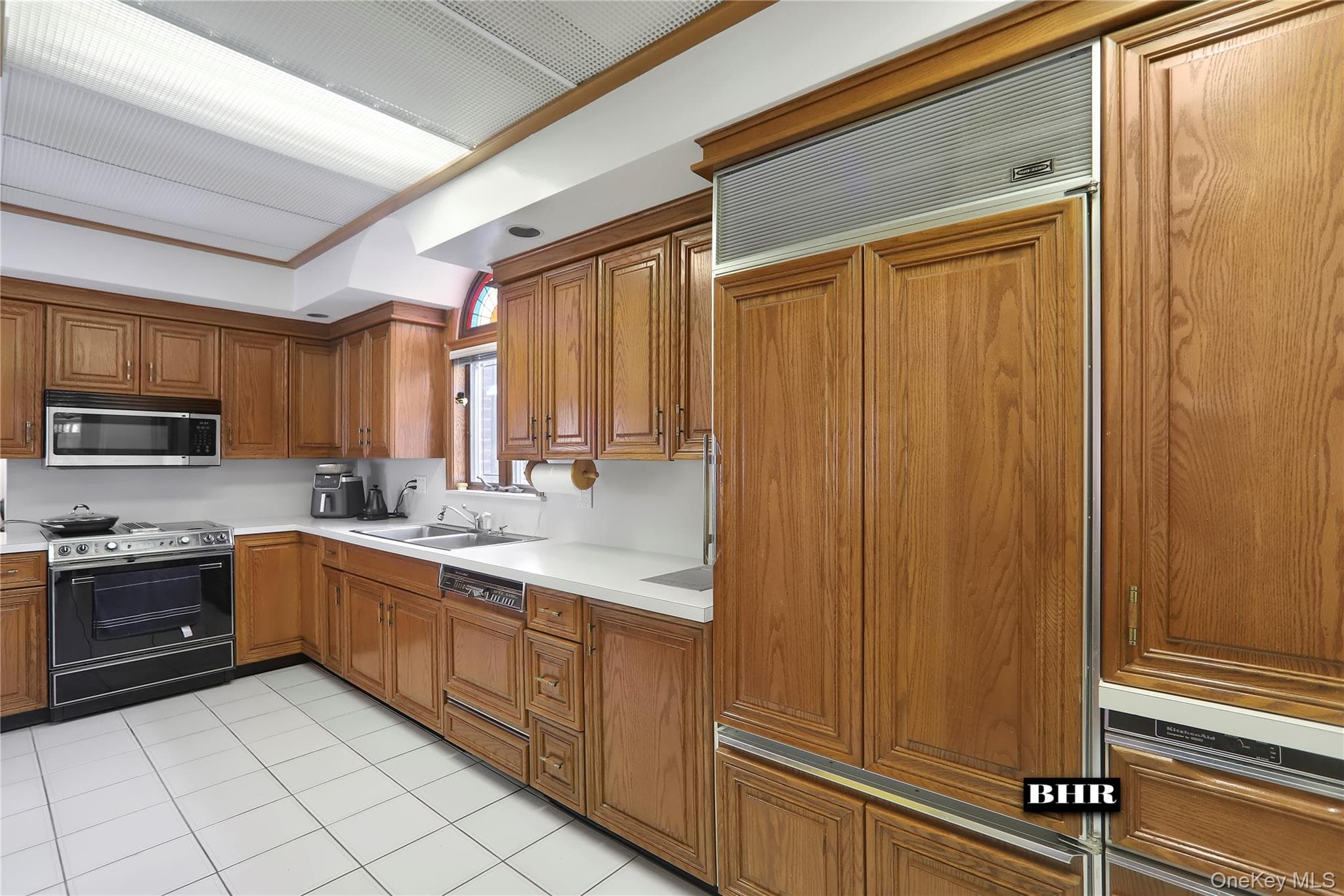 272 Exeter Street thumbnail 11