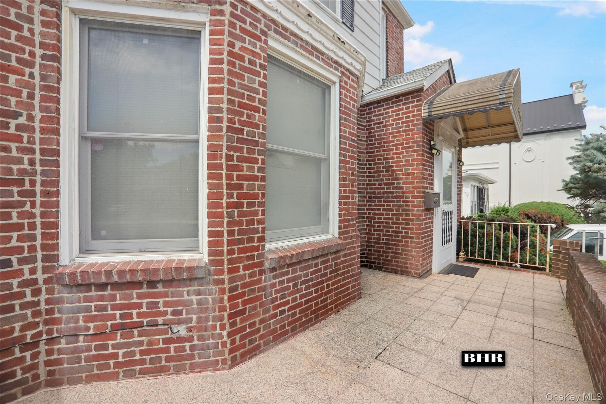 272 Exeter Street thumbnail 3