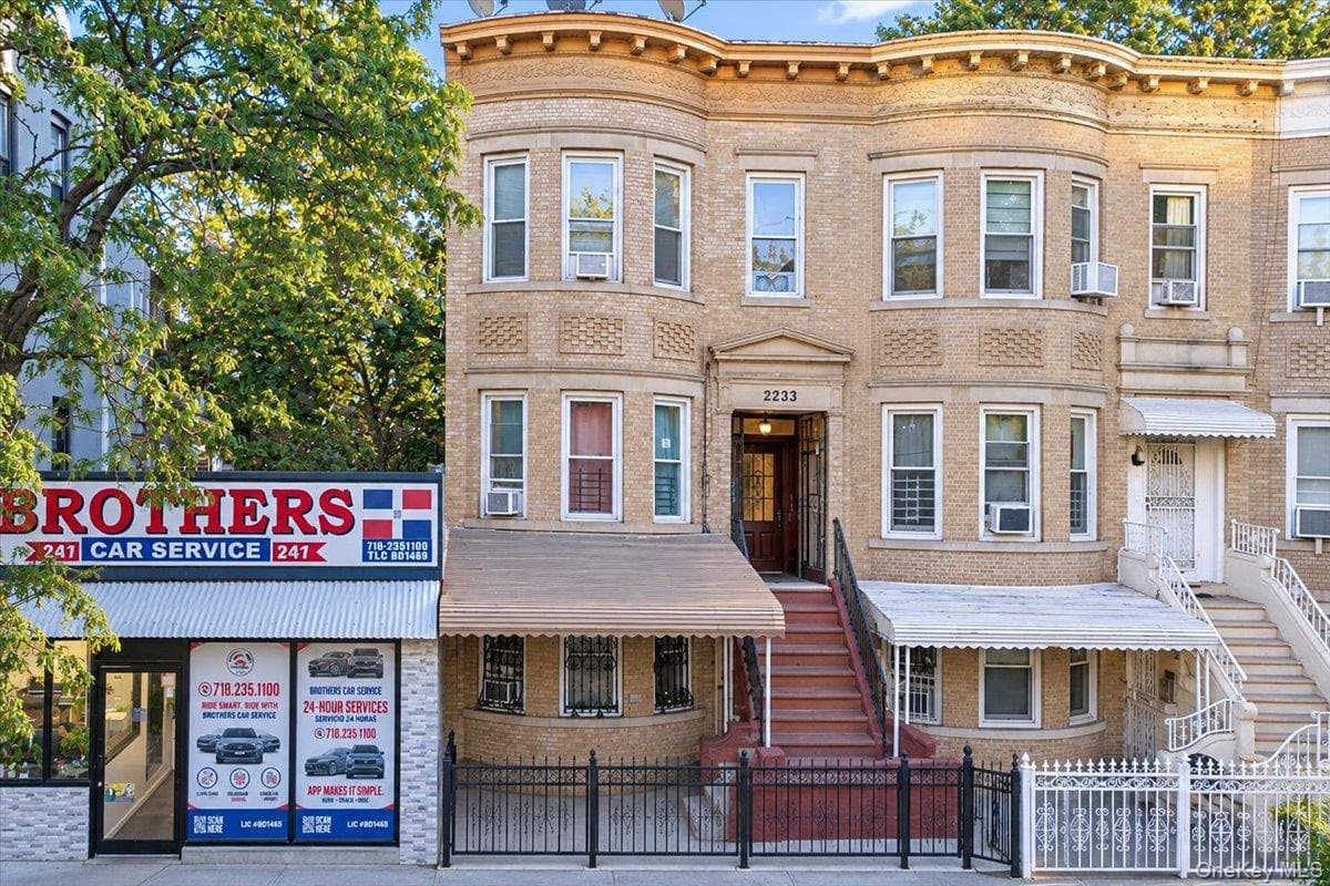 243 Crescent ST photo 1