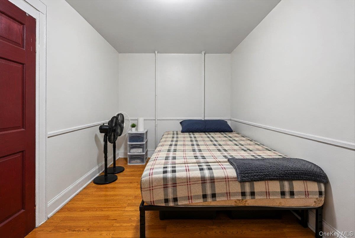 243 Crescent ST thumbnail 8