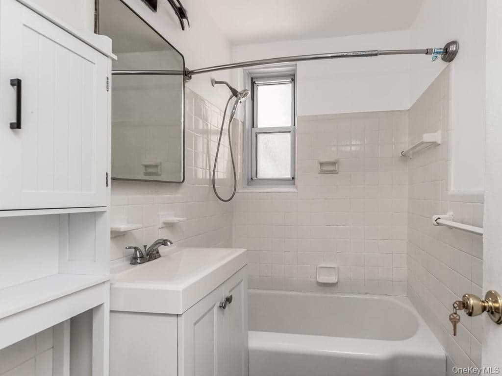 629 Kappock Street Unit: 2P thumbnail 8