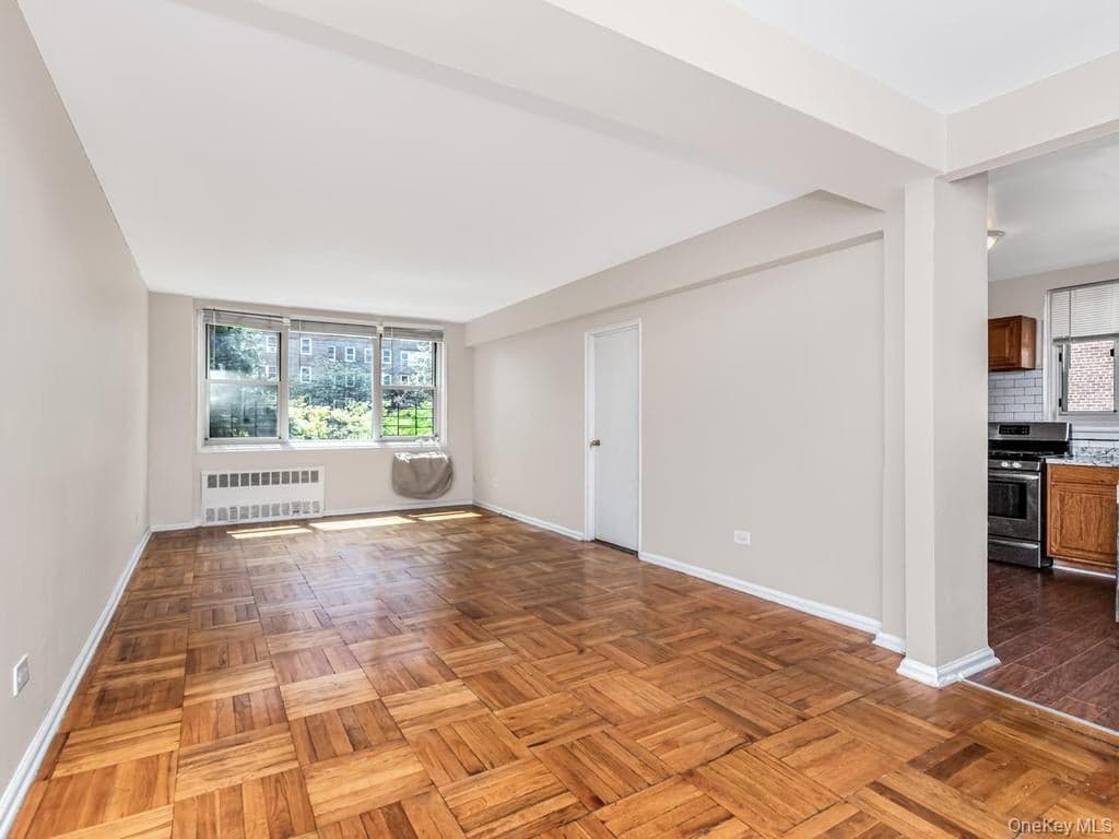 629 Kappock Street Unit: 2P thumbnail 2