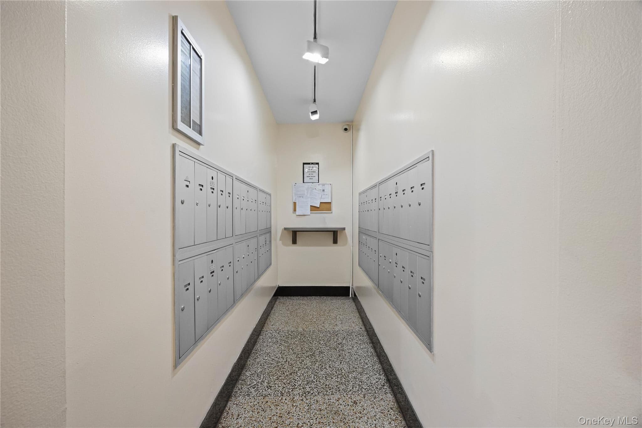 480 Riverdale Ave Unit: 2U thumbnail 14