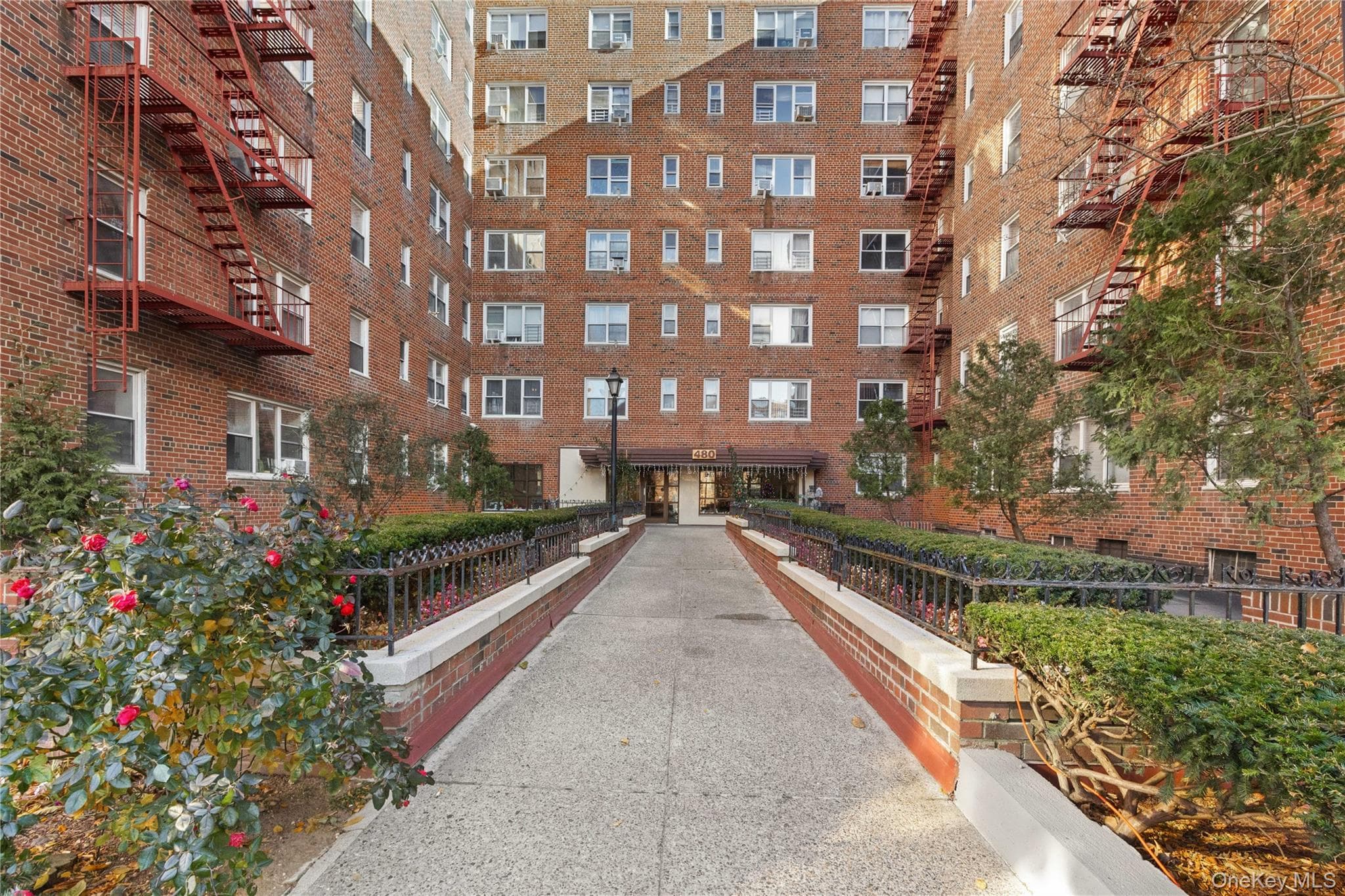 480 Riverdale Ave Unit: 2U thumbnail 20