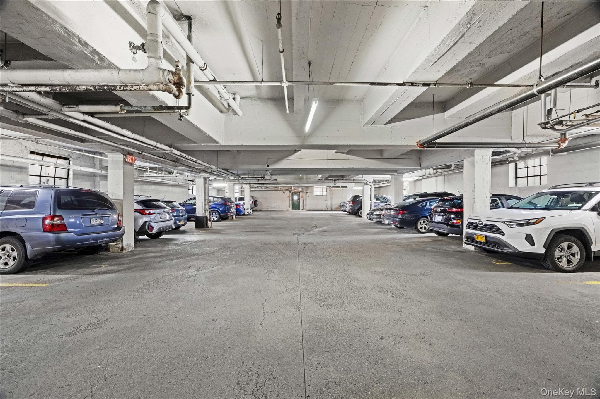 480 Riverdale Ave Unit: 2U thumbnail 17