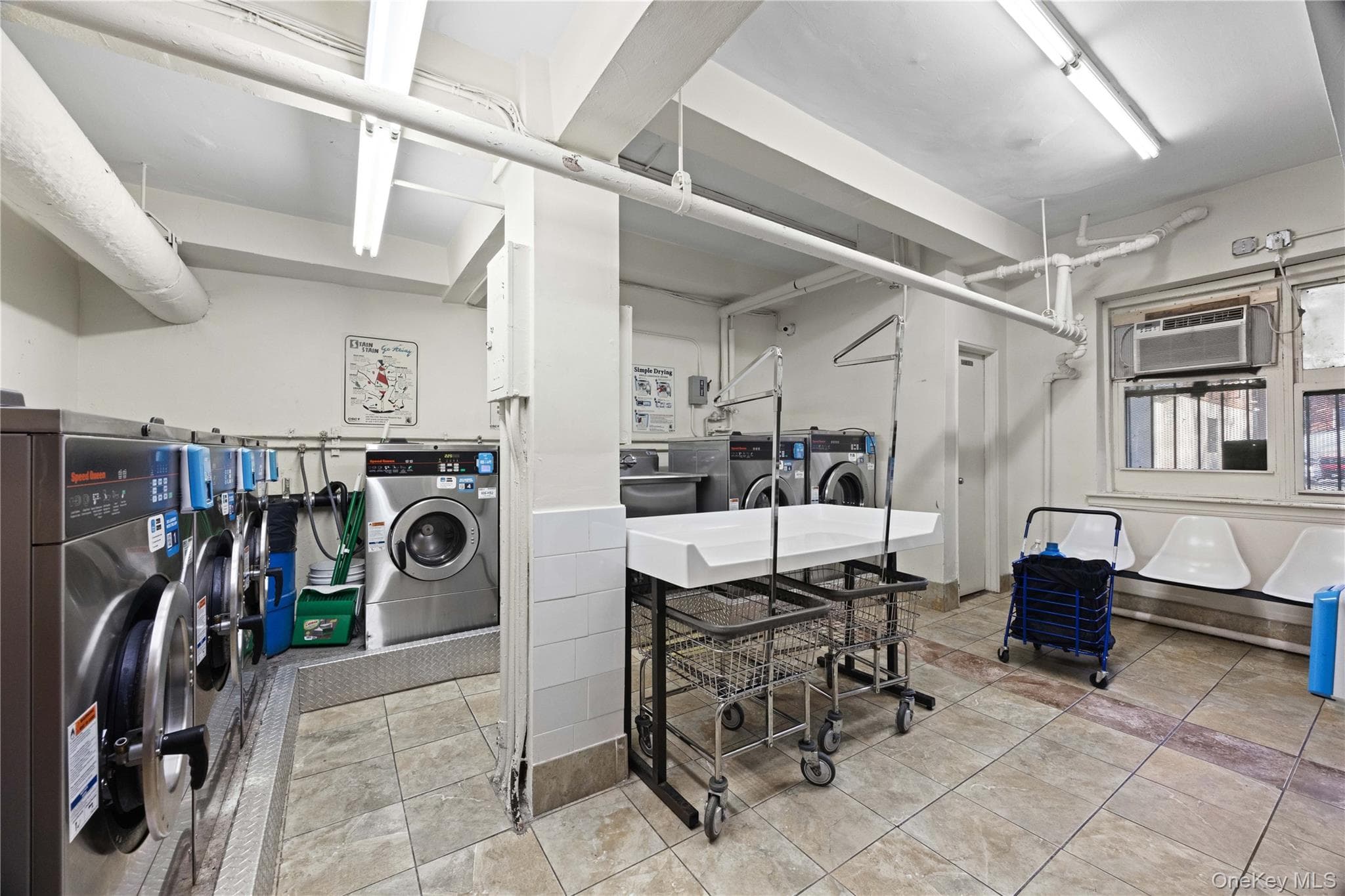 480 Riverdale Ave Unit: 2U thumbnail 15