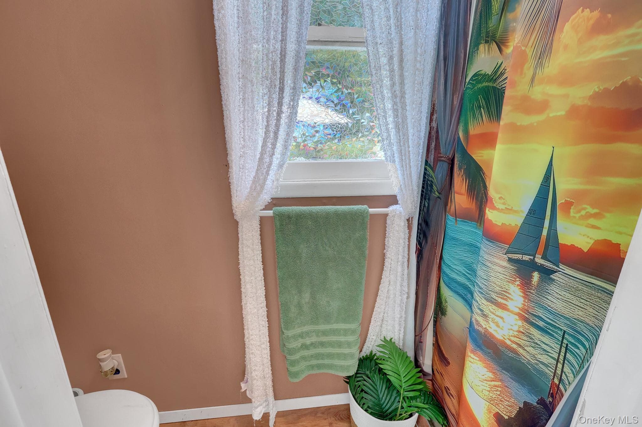 408 Oceanside Street thumbnail 35