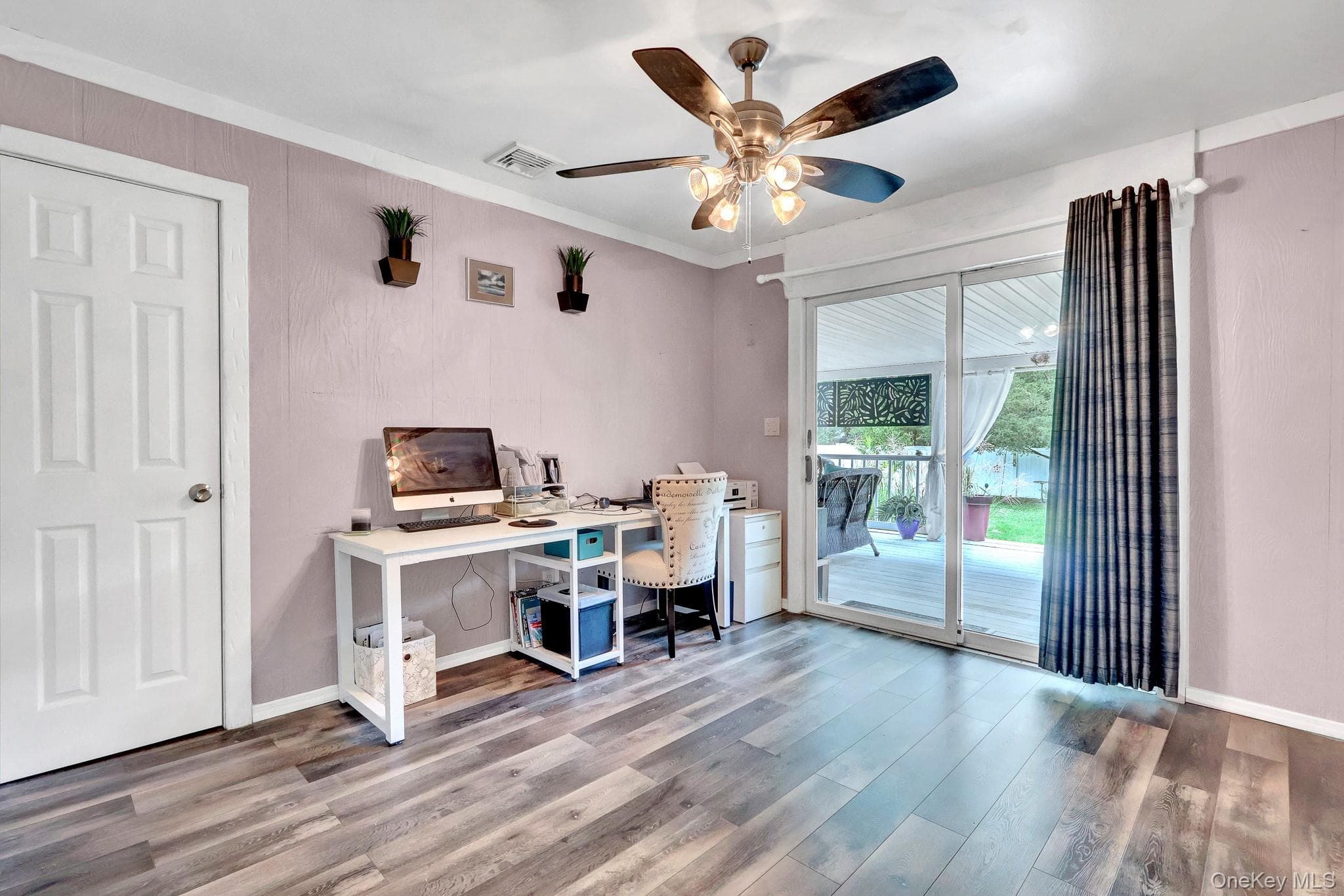408 Oceanside Street thumbnail 16