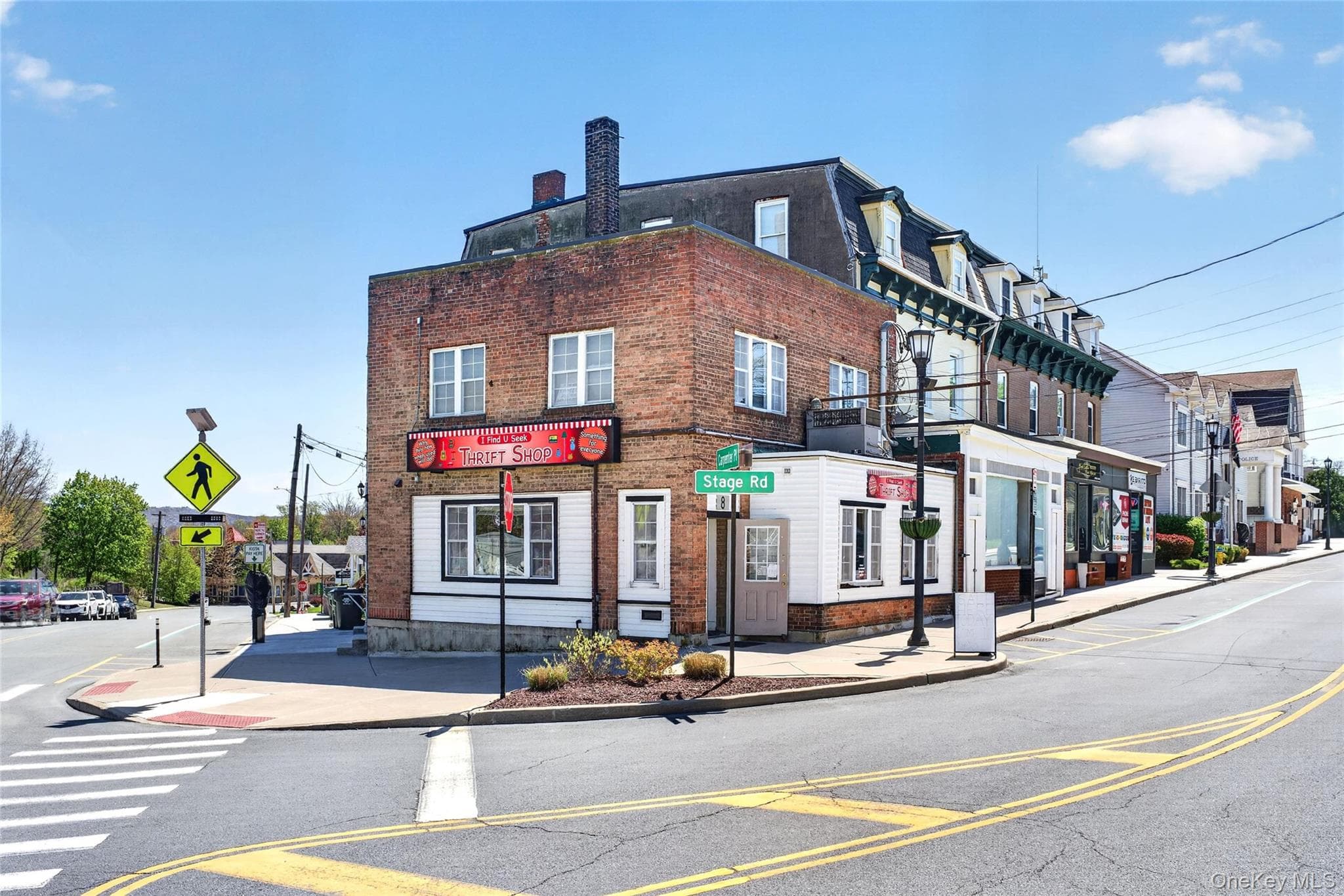 8 Stage Road, Monroe