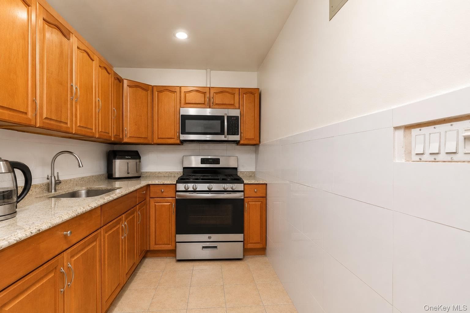 42-02 Layton Street Unit: 202 thumbnail 7