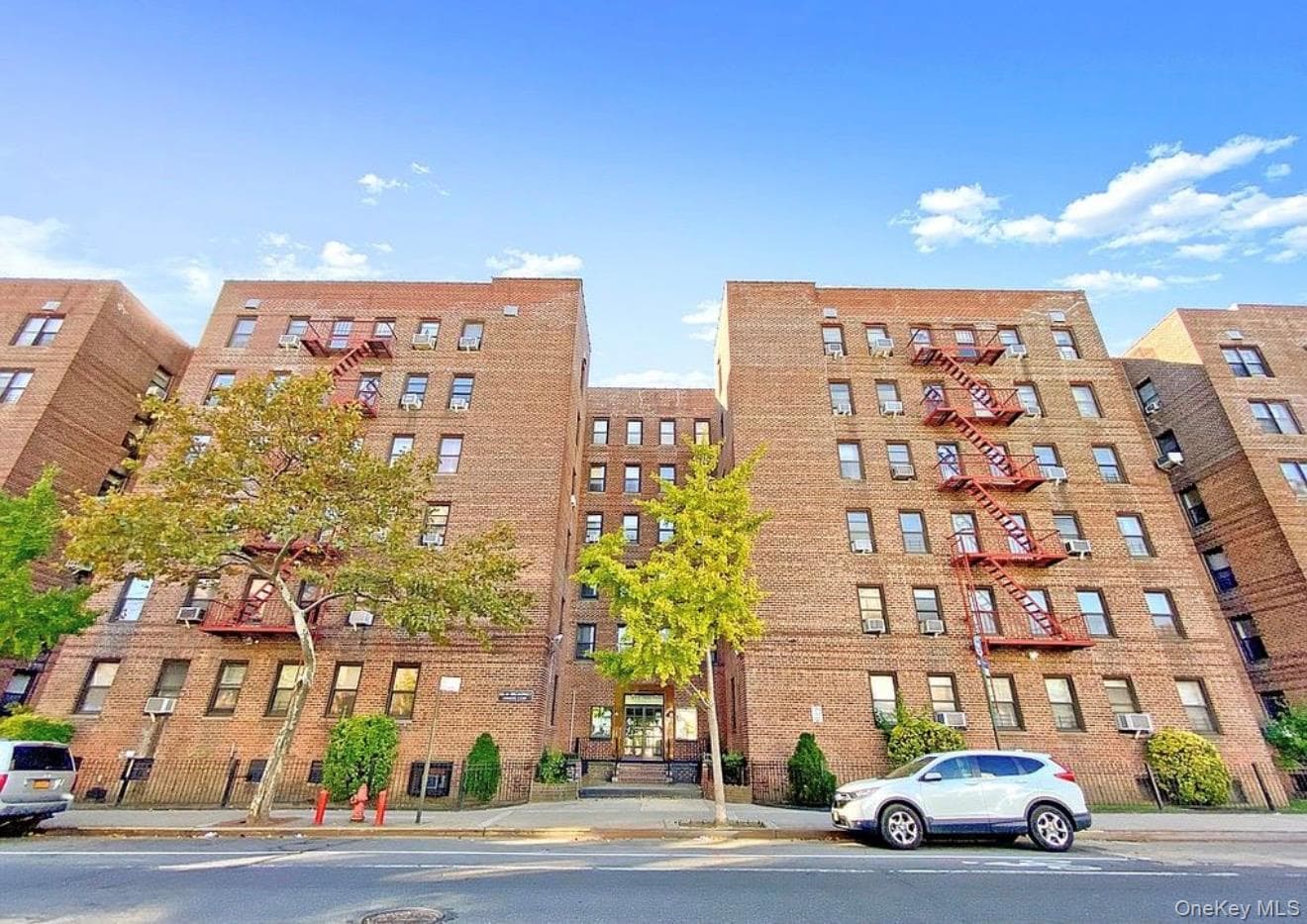 85-14 Broadway Unit: 3L, Elmhurst