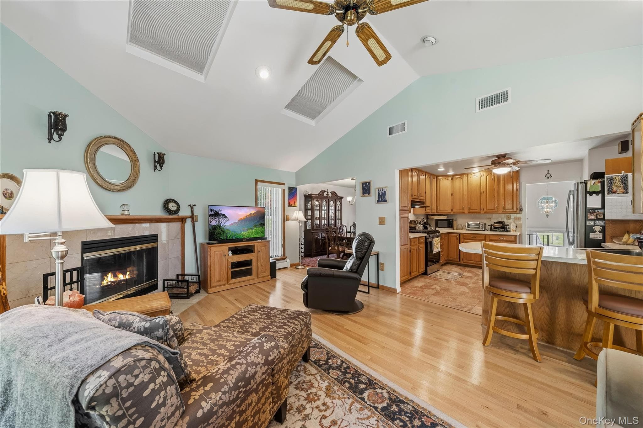 92 Capital Drive thumbnail 7