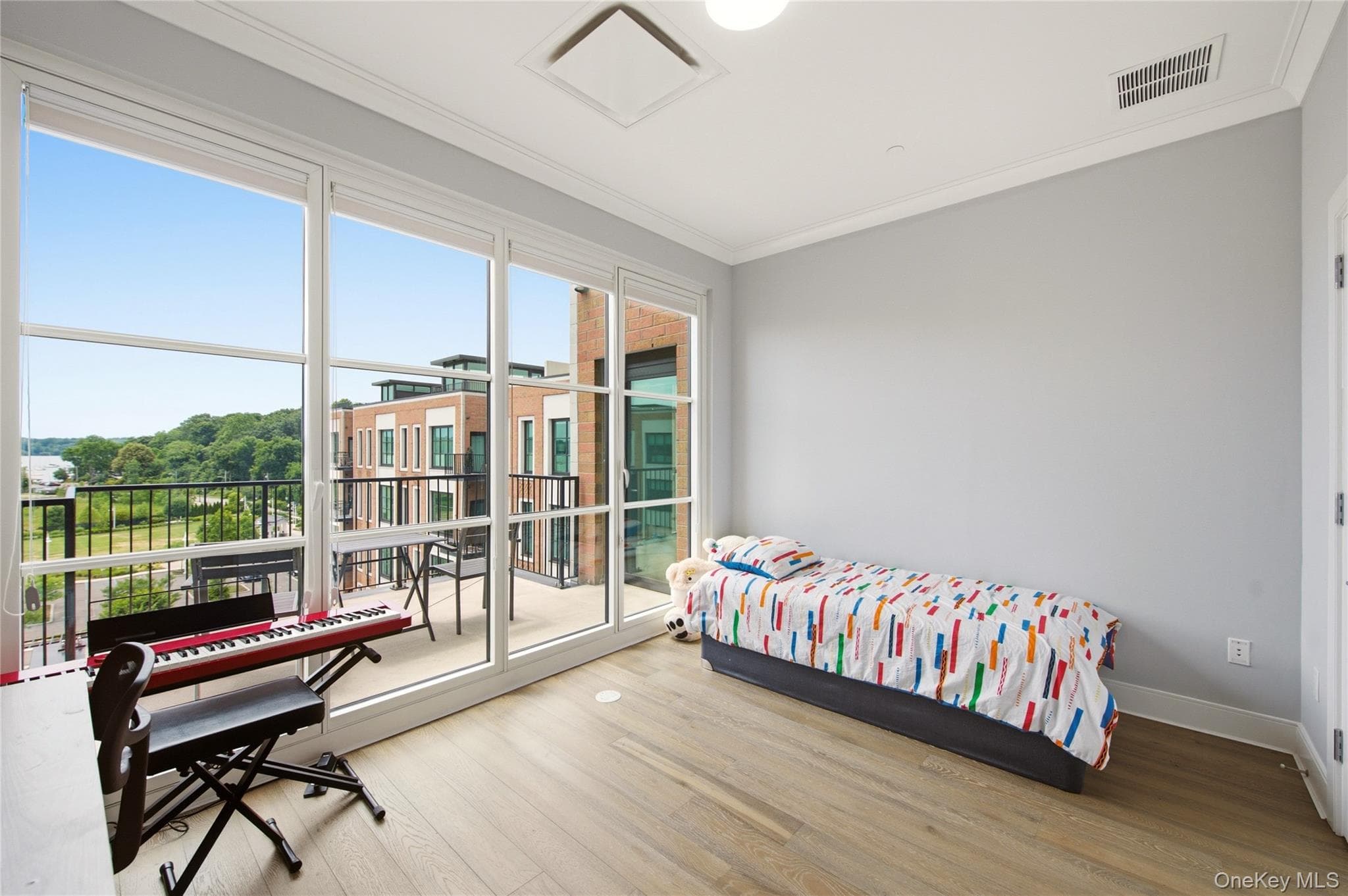 100 Garvies Point Road Unit: 1311 thumbnail 18