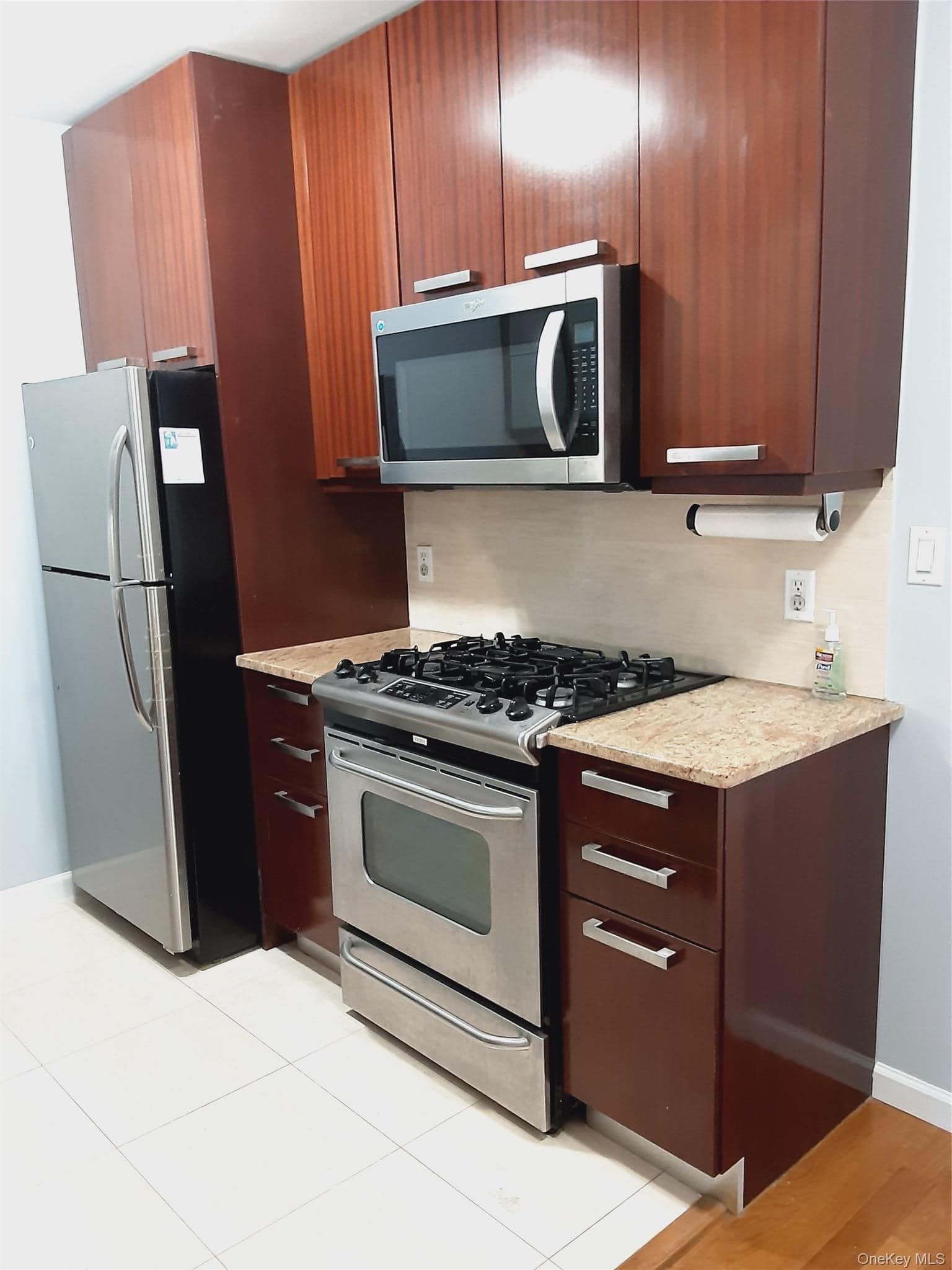 3330 61st Street Unit: 303 thumbnail 6