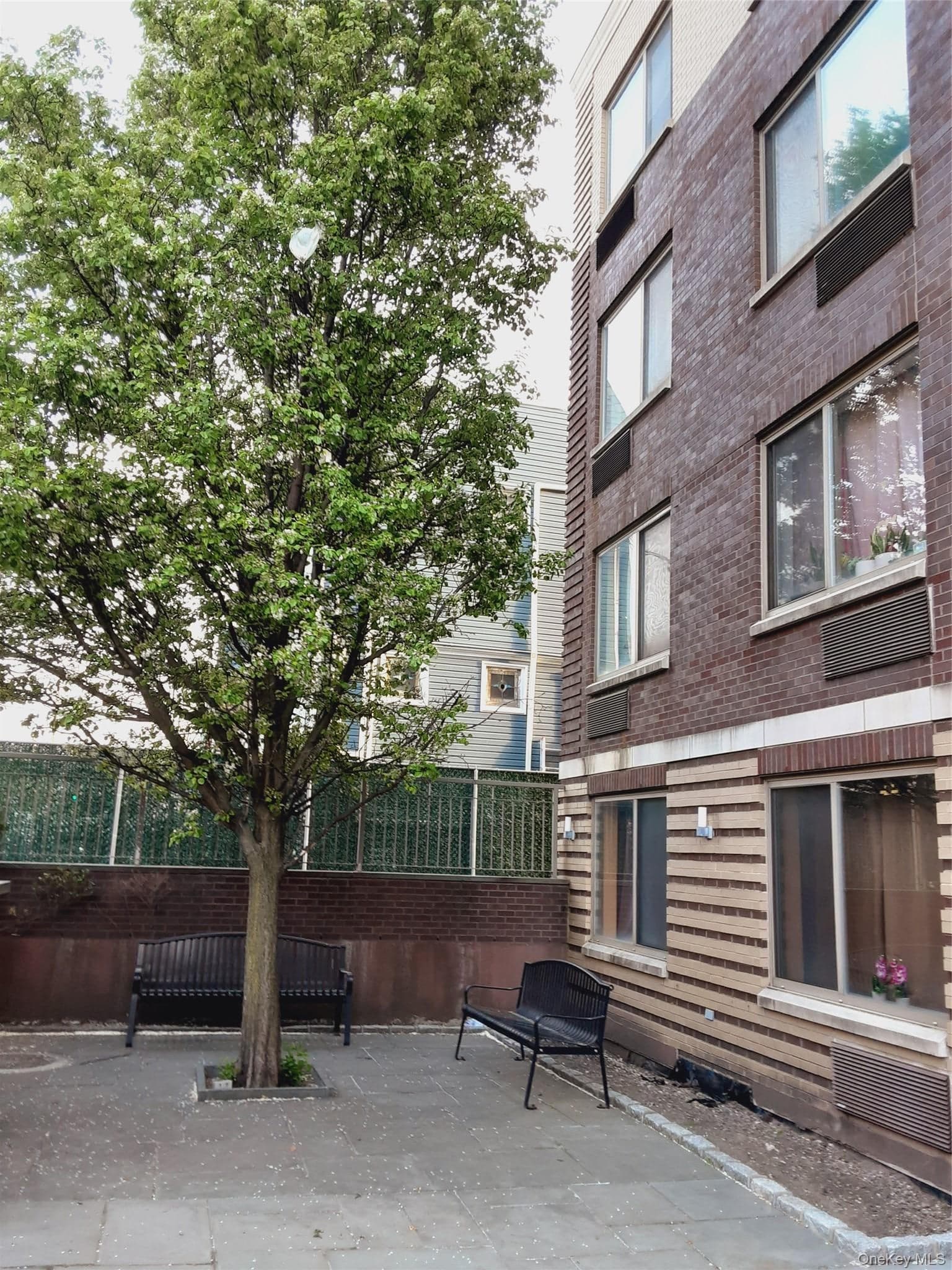 3330 61st Street Unit: 303 thumbnail 25