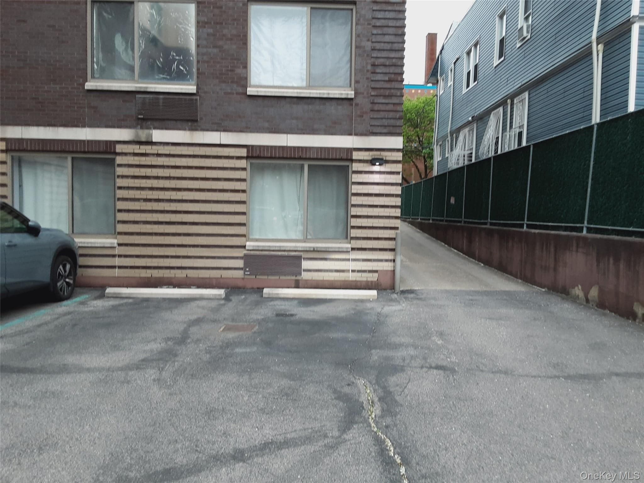 3330 61st Street Unit: 303 thumbnail 20