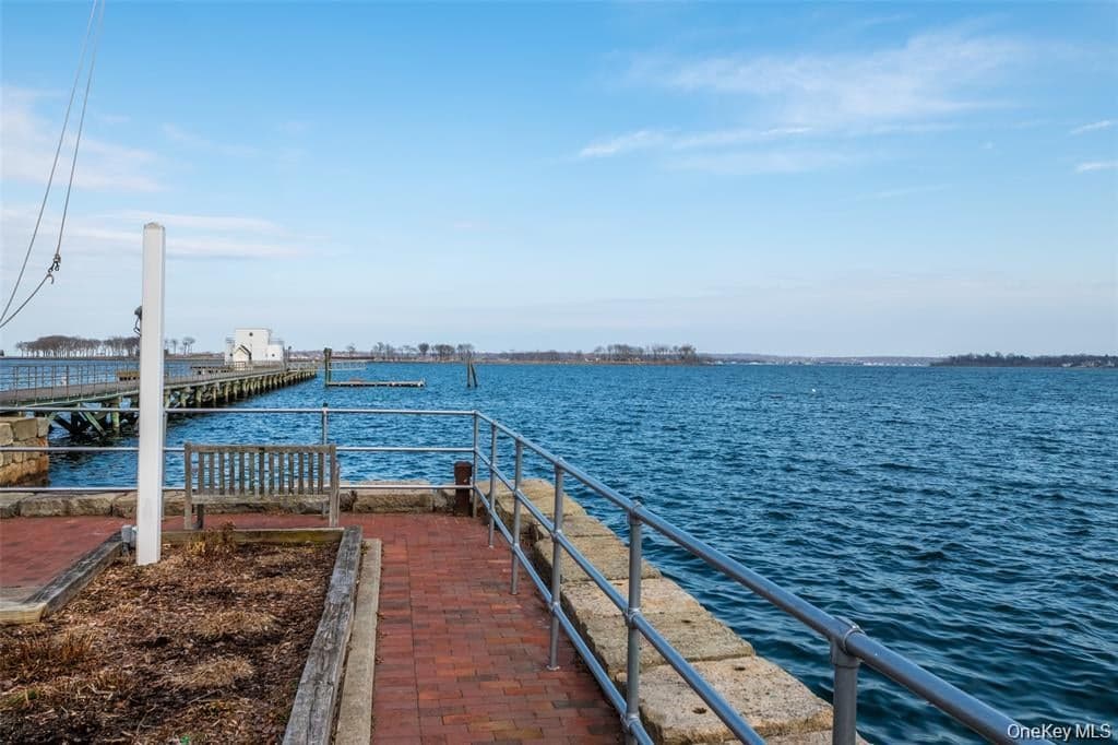18 Windward Lane Unit: 17 thumbnail 31