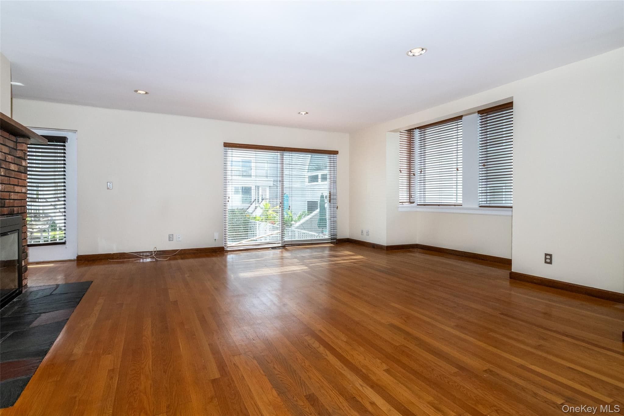 18 Windward Lane Unit: 17 thumbnail 17