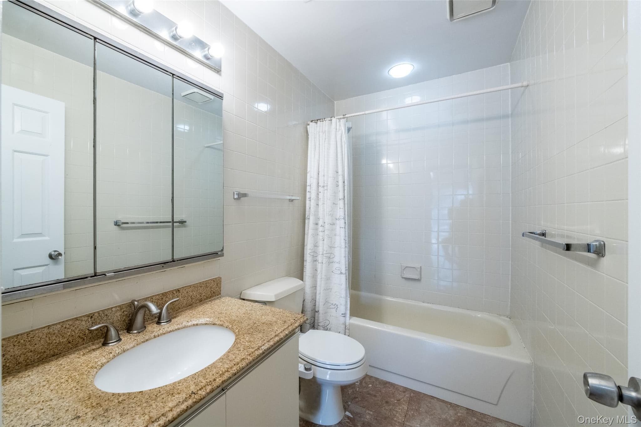 18 Windward Lane Unit: 17 thumbnail 22