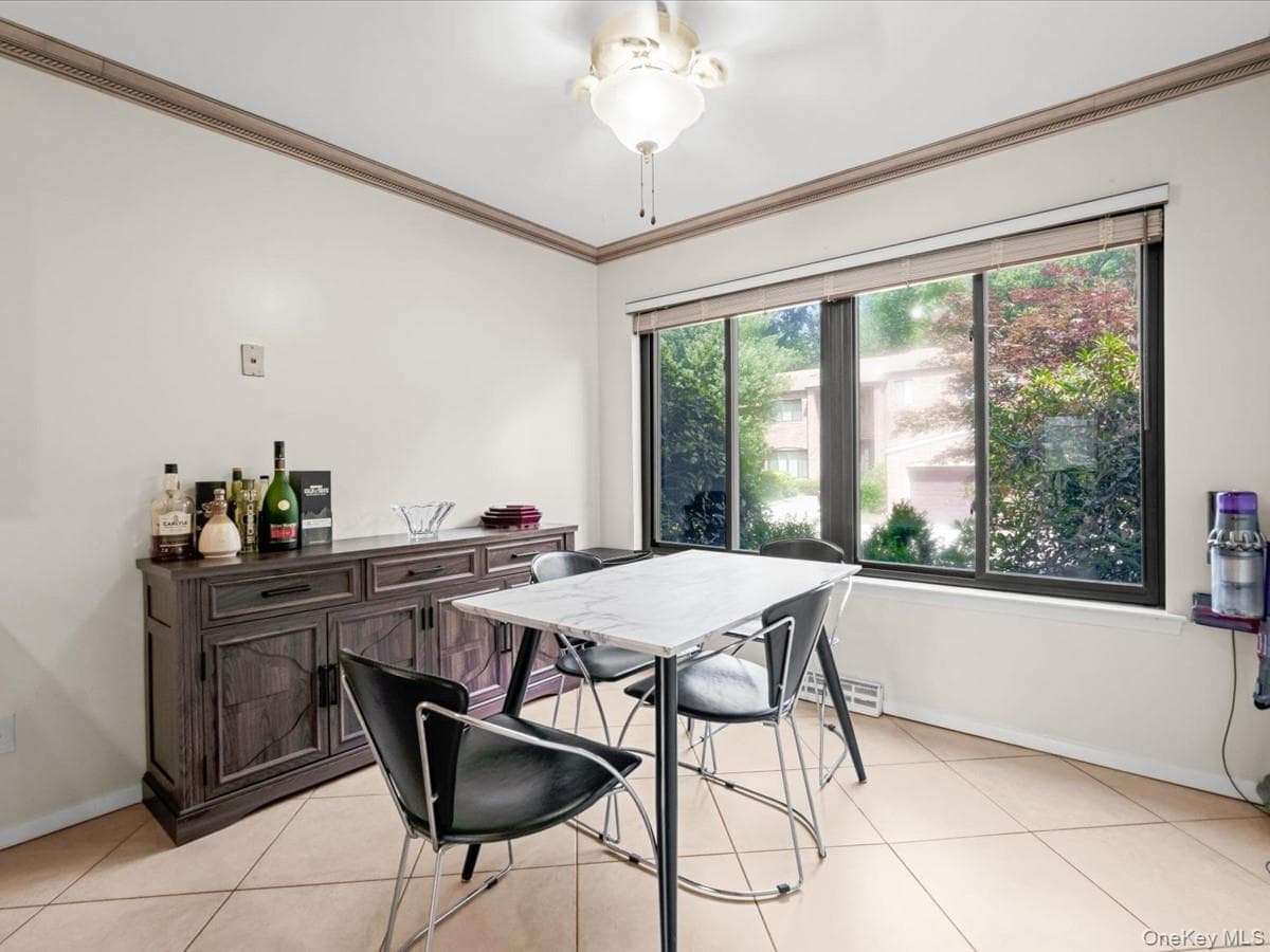 34 Windsor Gate Drive thumbnail 12