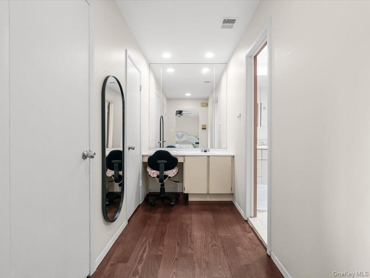 34 Windsor Gate Drive thumbnail 16