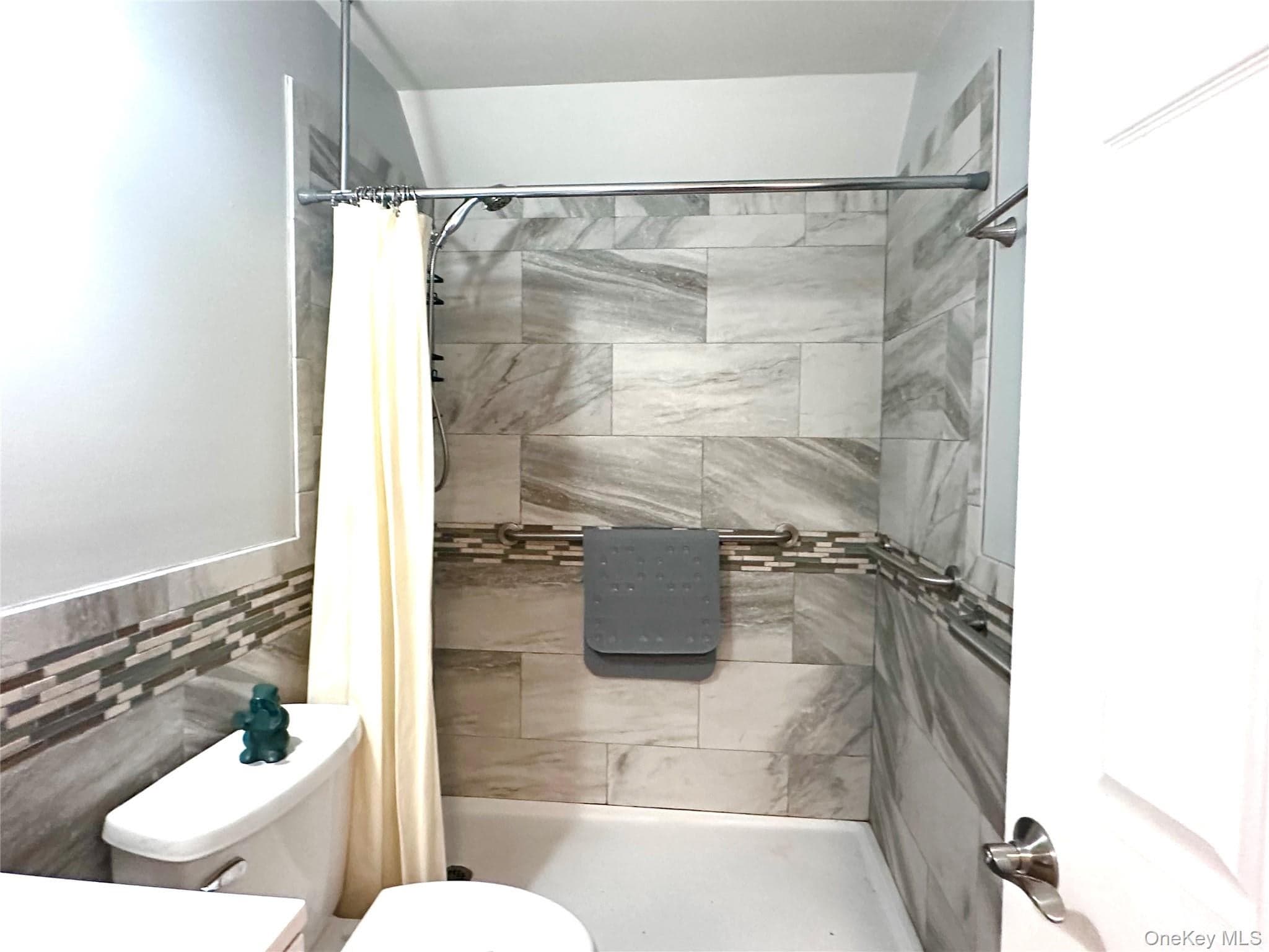 150 Rinaldi Boulevard Unit: A thumbnail 17