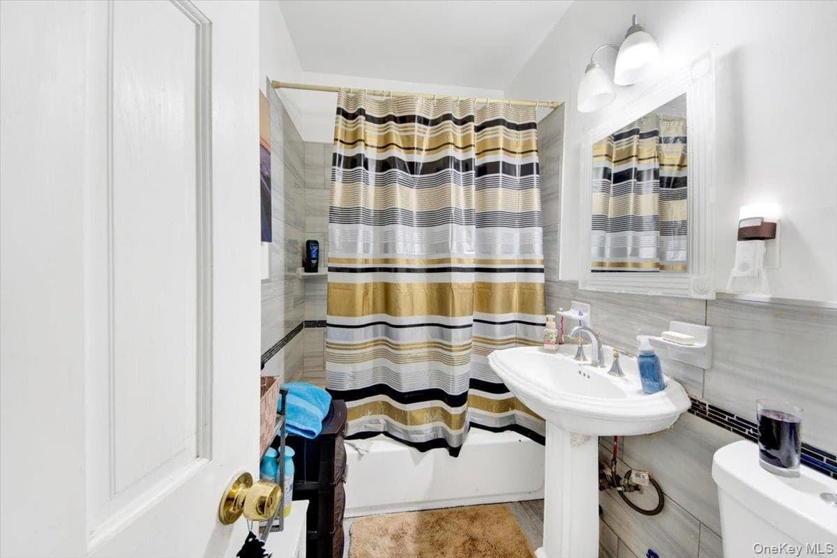 4122 Wickham Avenue thumbnail 5