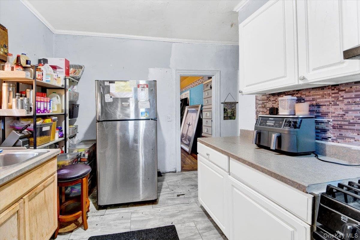 4122 Wickham Avenue thumbnail 6