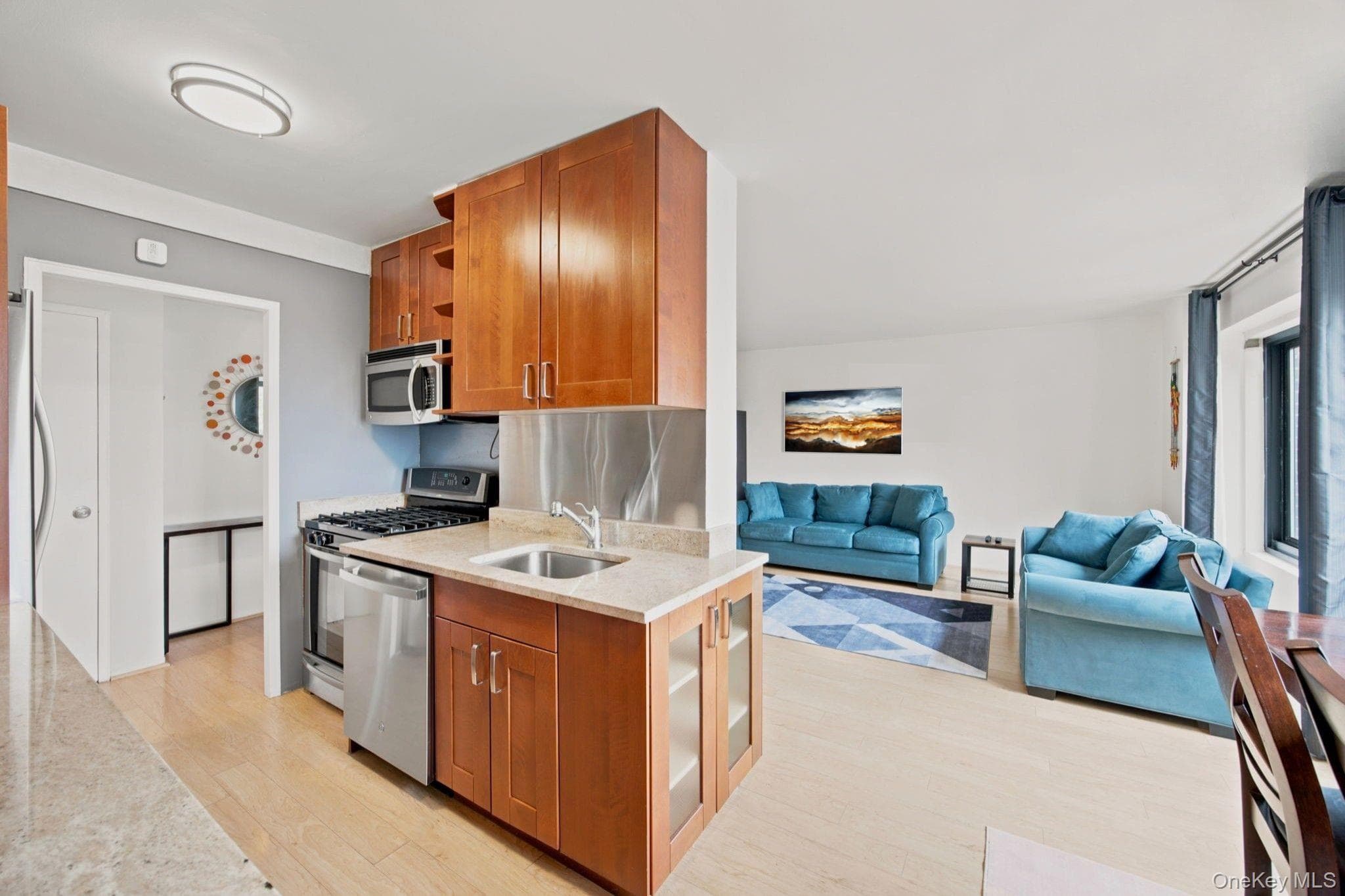 33-65 14th Street Unit: 5A thumbnail 4