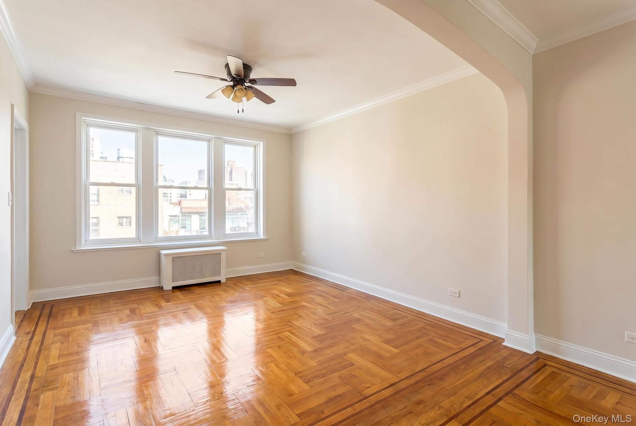 2395 E 3rd Street thumbnail 28