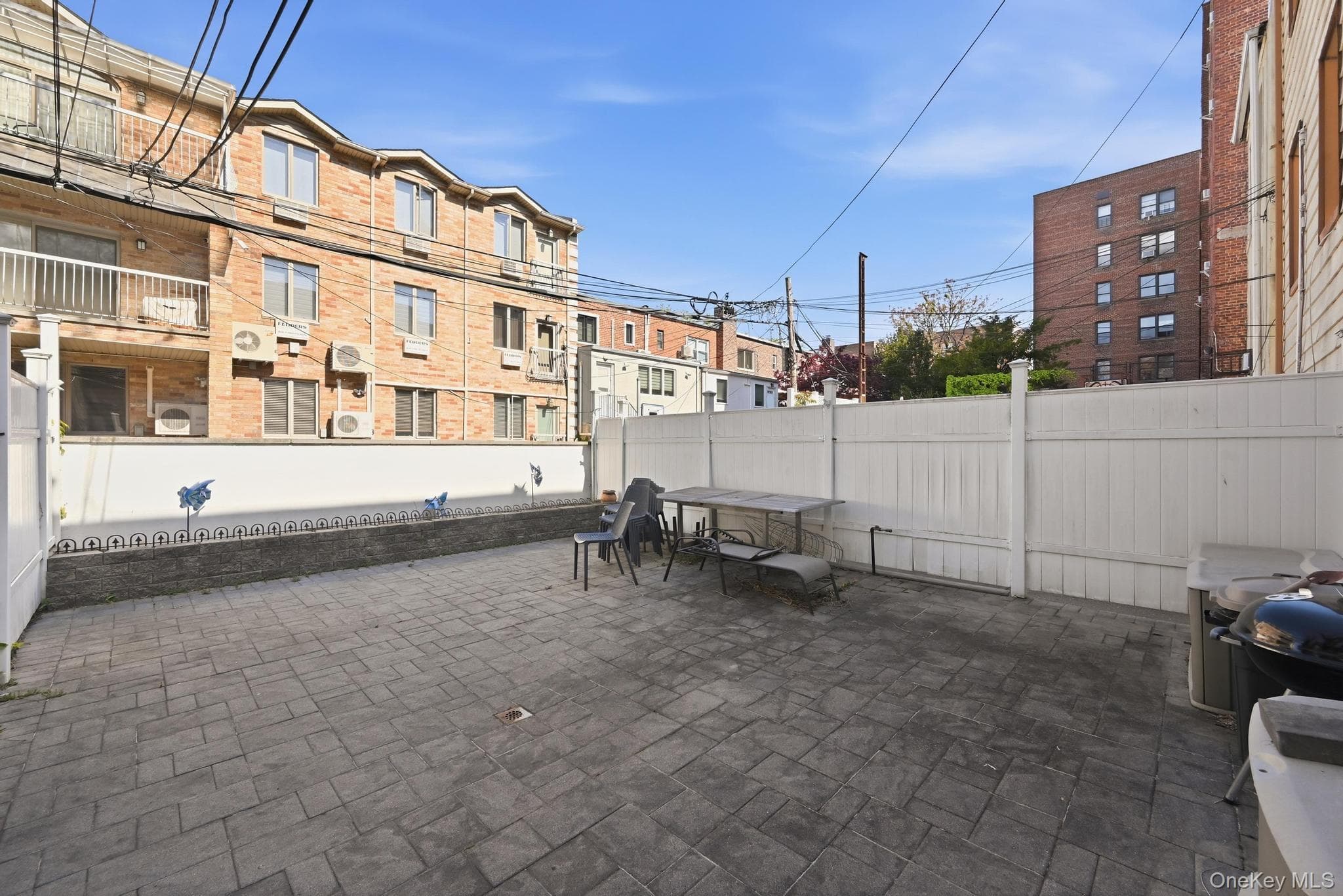 2395 E 3rd Street thumbnail 6