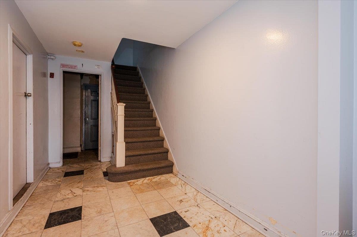 90-25A & Lot 155 Elmhurst Avenue thumbnail 2