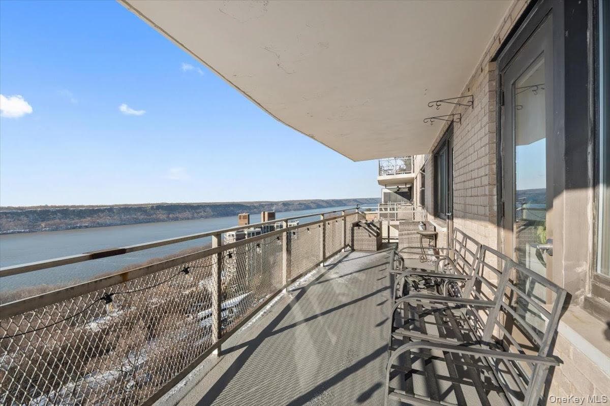 3671 Hudson Manor Terrace Unit: 14L thumbnail 8