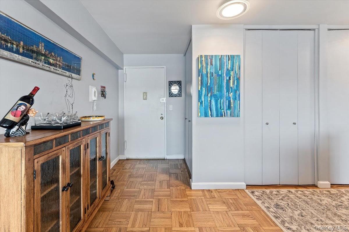 3671 Hudson Manor Terrace Unit: 14L thumbnail 5