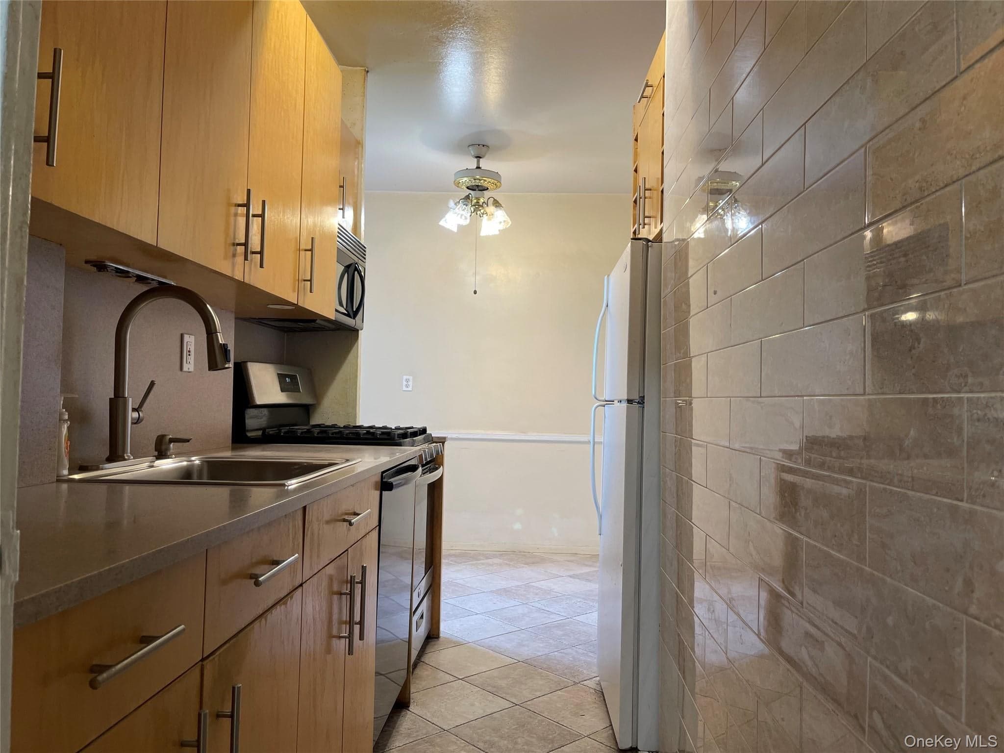 99-72 66th Road Unit: 11G thumbnail 2
