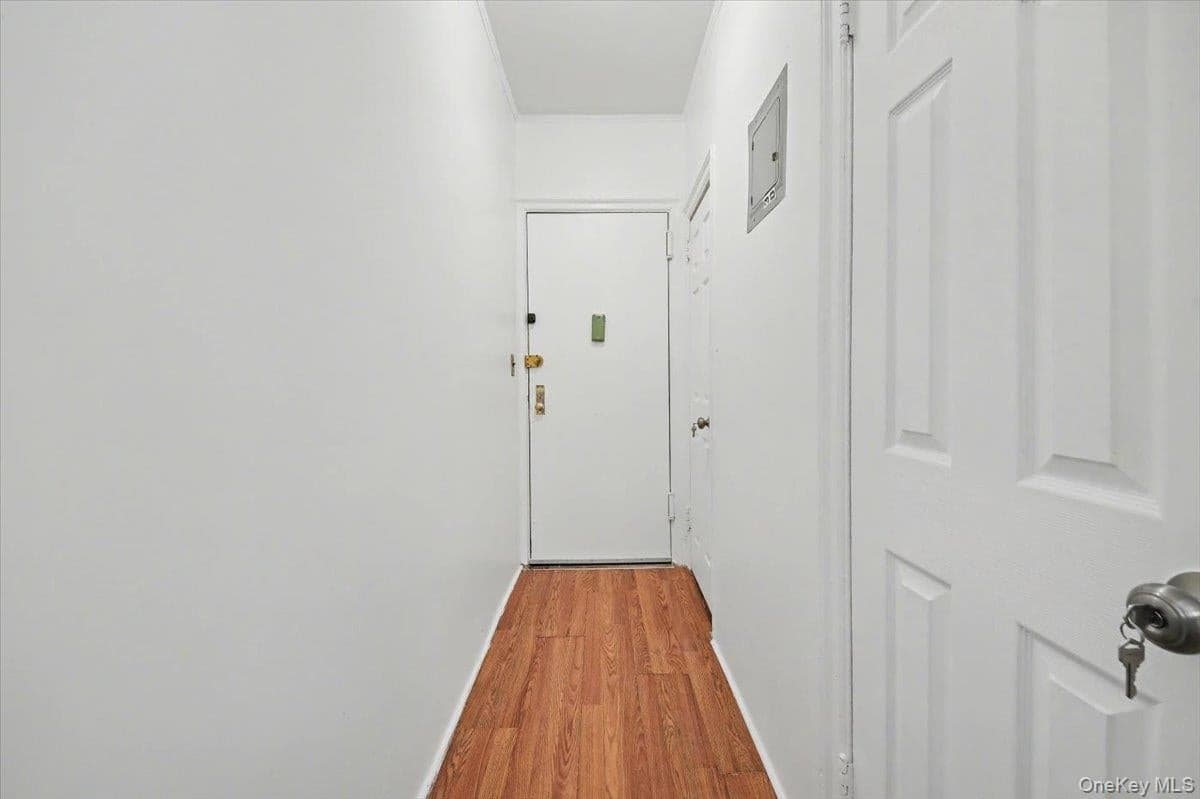 1045 Anderson Avenue Unit: 3D thumbnail 6