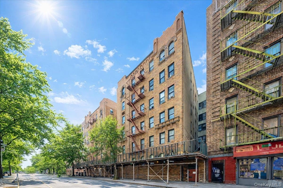 1045 Anderson Avenue Unit: 3D thumbnail 16
