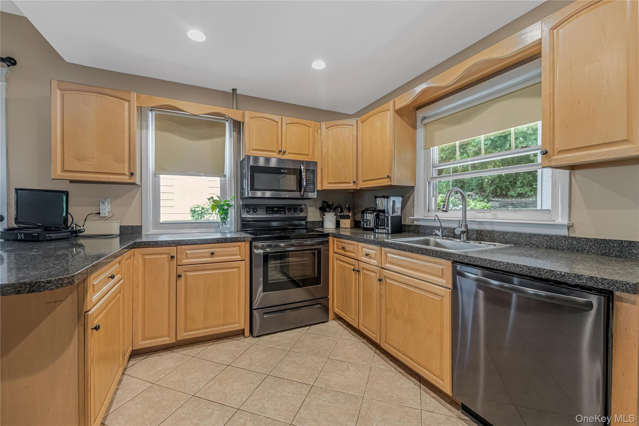 206 Midland Avenue thumbnail 9