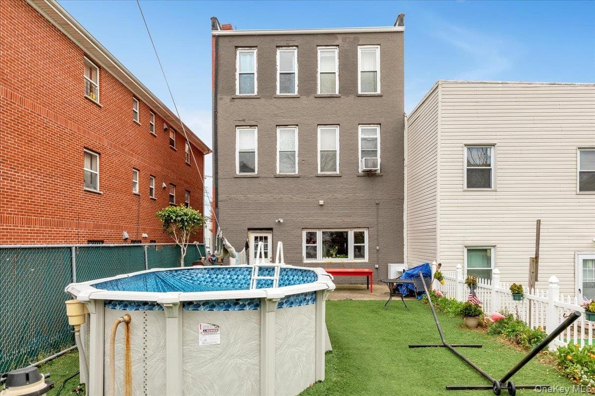 110-31 15th Avenue thumbnail 23