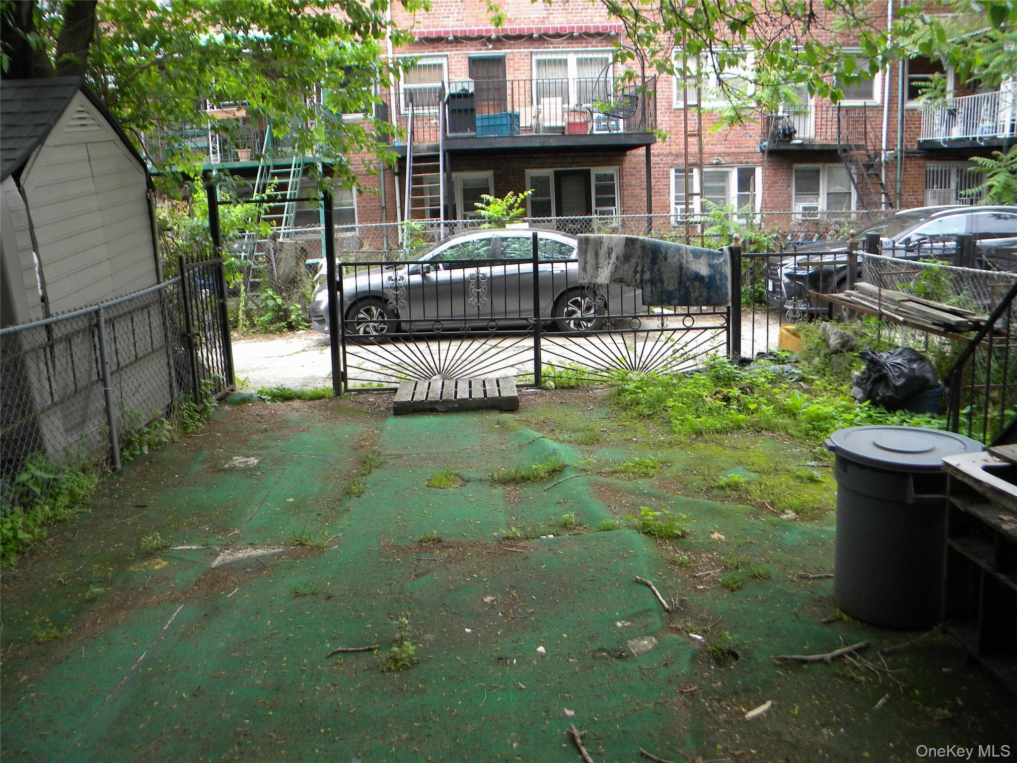 718 E 80th Street thumbnail 4