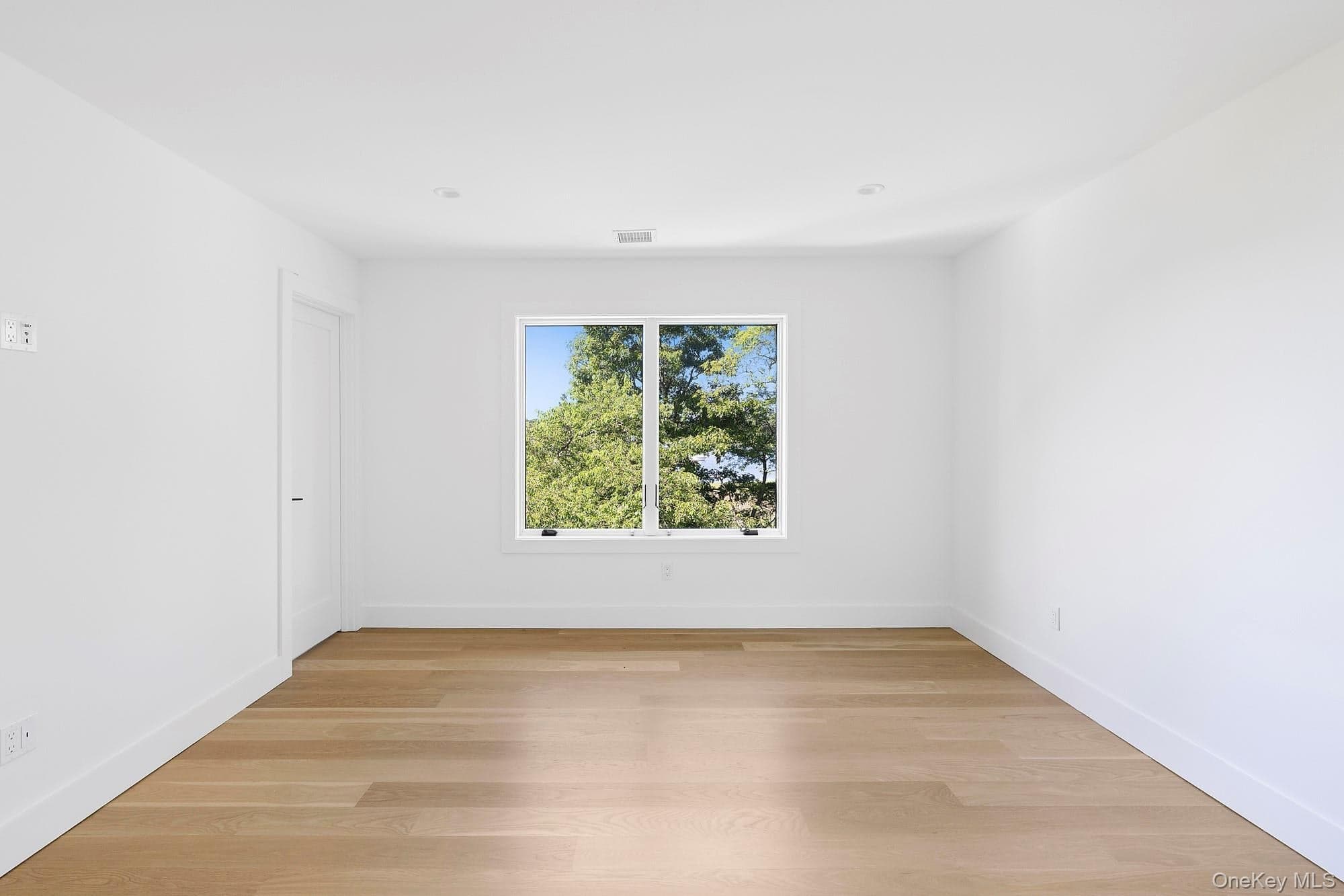 8 Hilo Drive thumbnail 19
