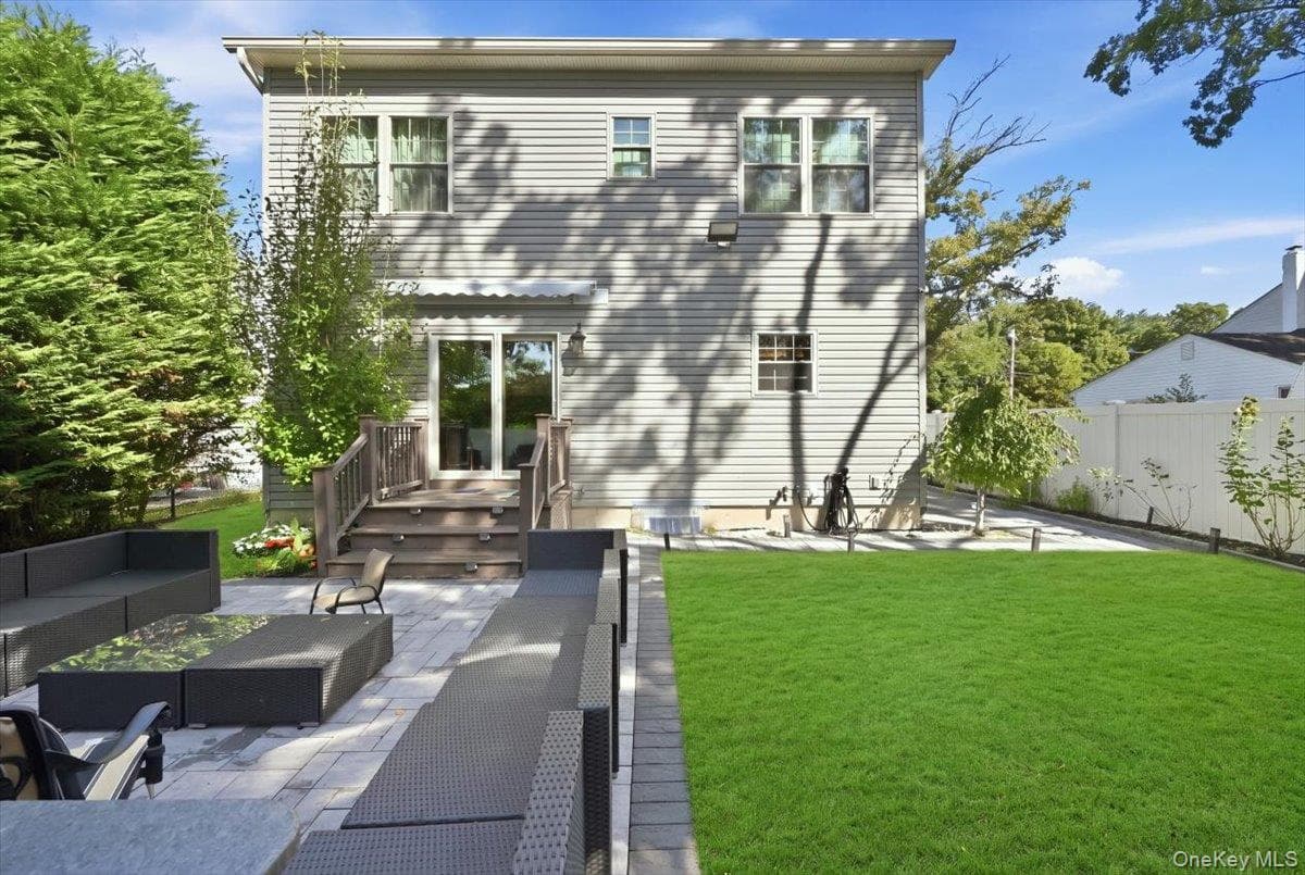 136 Oak Street thumbnail 32