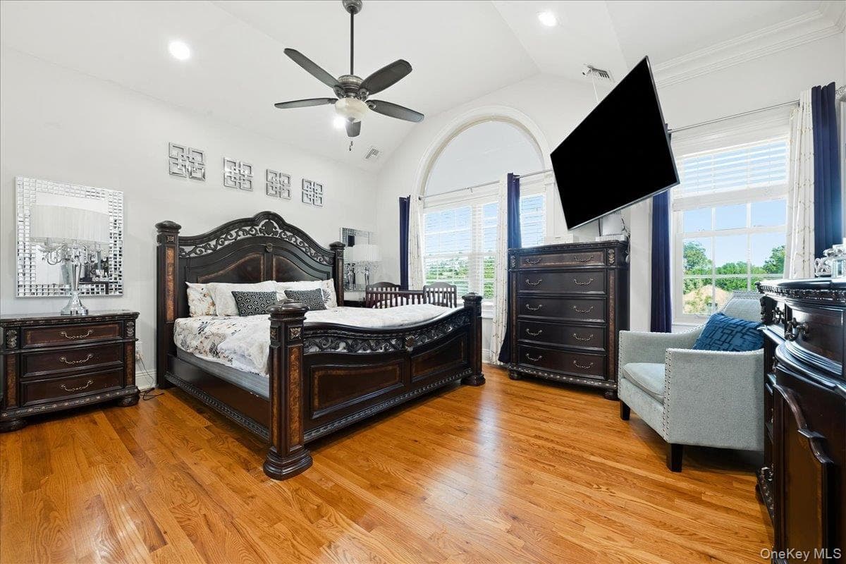 136 Oak Street thumbnail 16