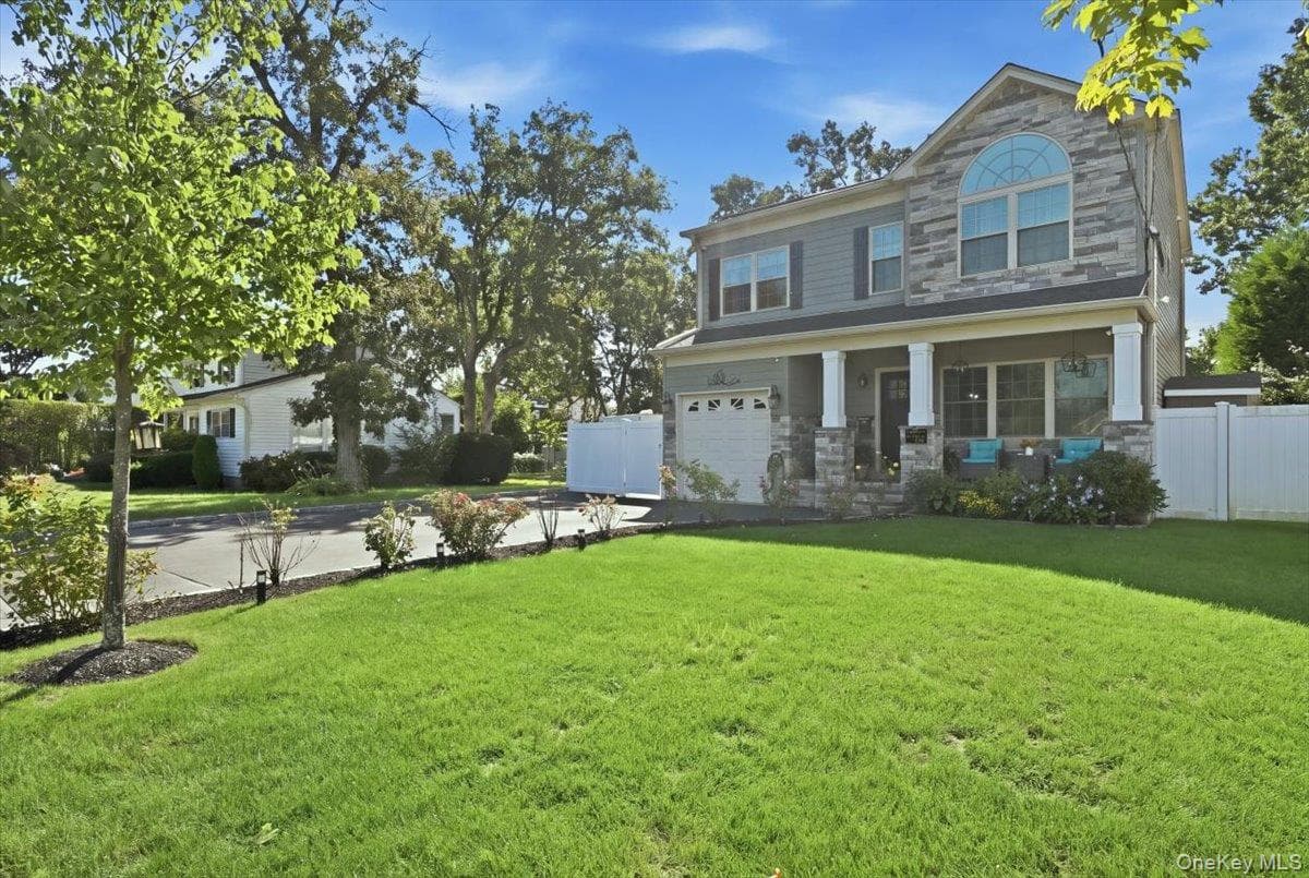 136 Oak Street thumbnail 2